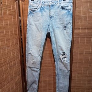 Perfect condition Old Navy distressed skinnies!